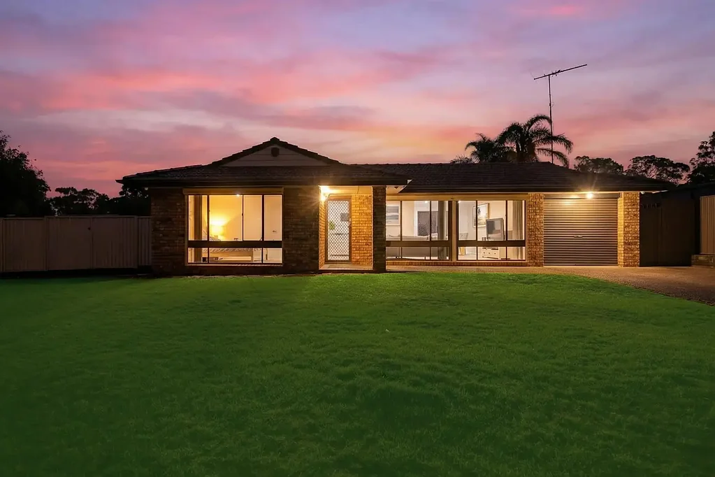 6 Warrung Road, St Helens Park, NSW 2560