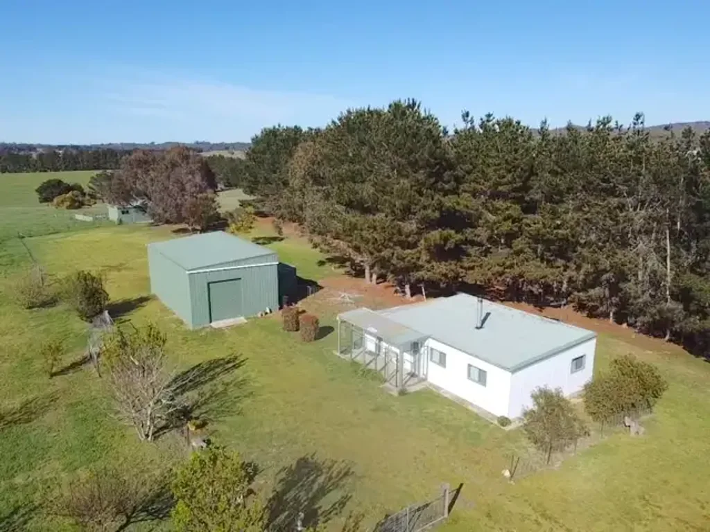 Parkesbourne Ideally located and immaculately presented.