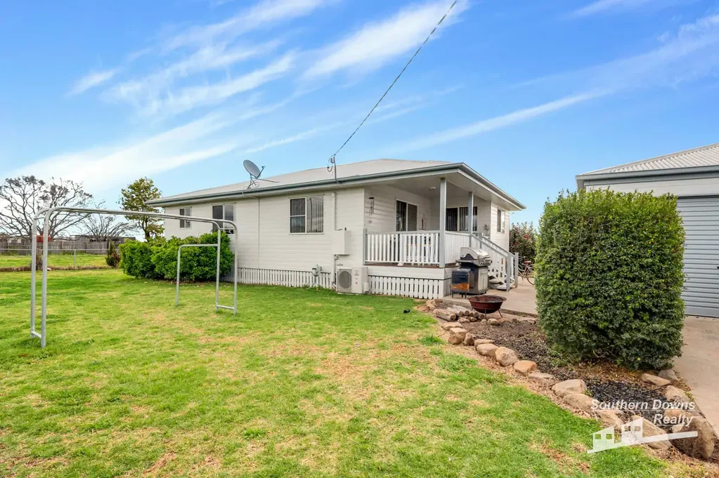 4 Arnold Street, Allora, QLD 4362