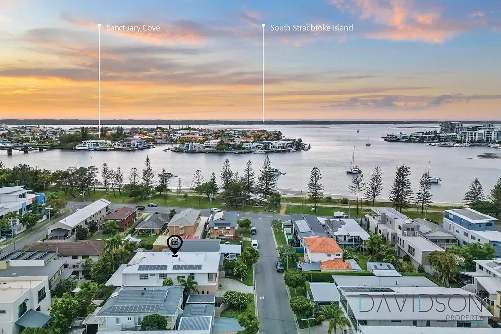 Executive Style 4 Bedroom Home in Paradise Point