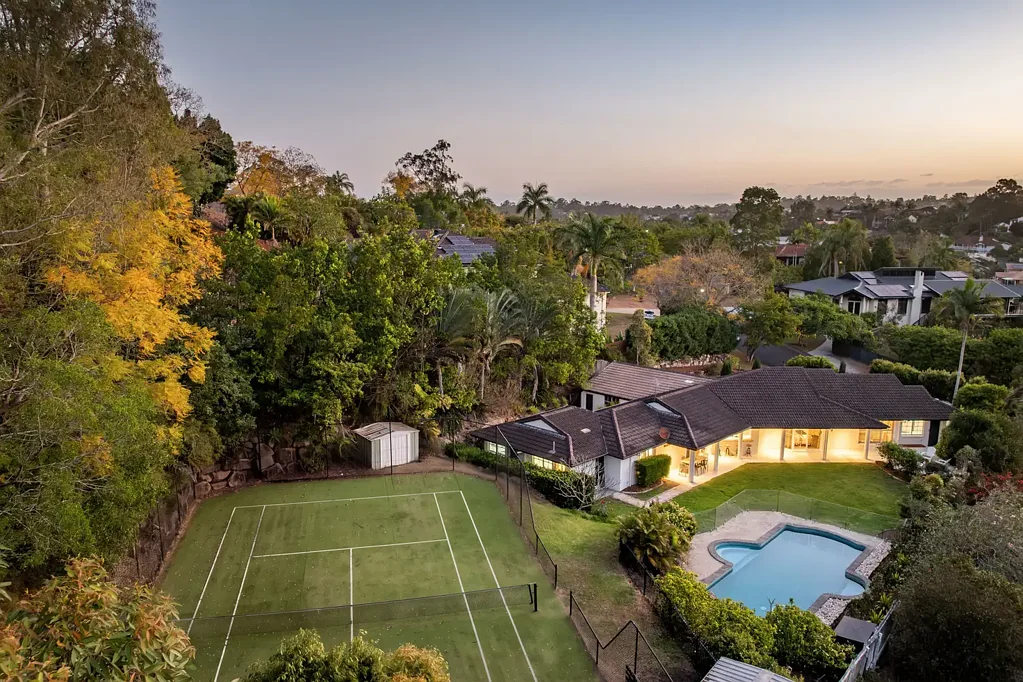 Kenmore Hills 5Kwarto Country estate lifestyle, 2161sqm with pool and tennis court