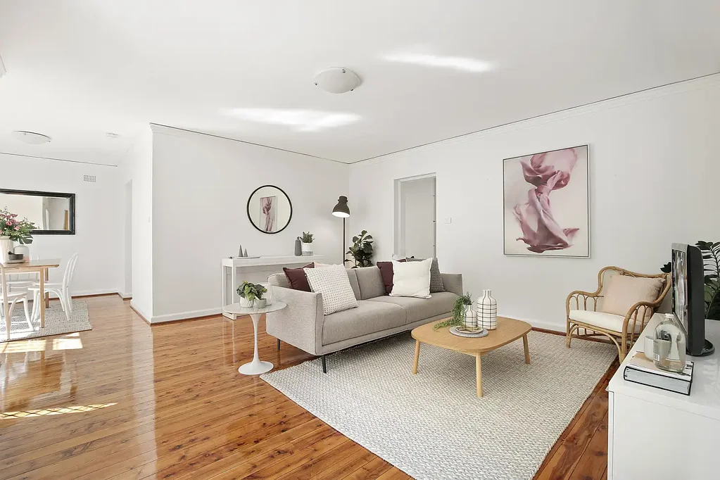 Spacious 2-Bedroom Apartment with Leafy Outlook in Roseville