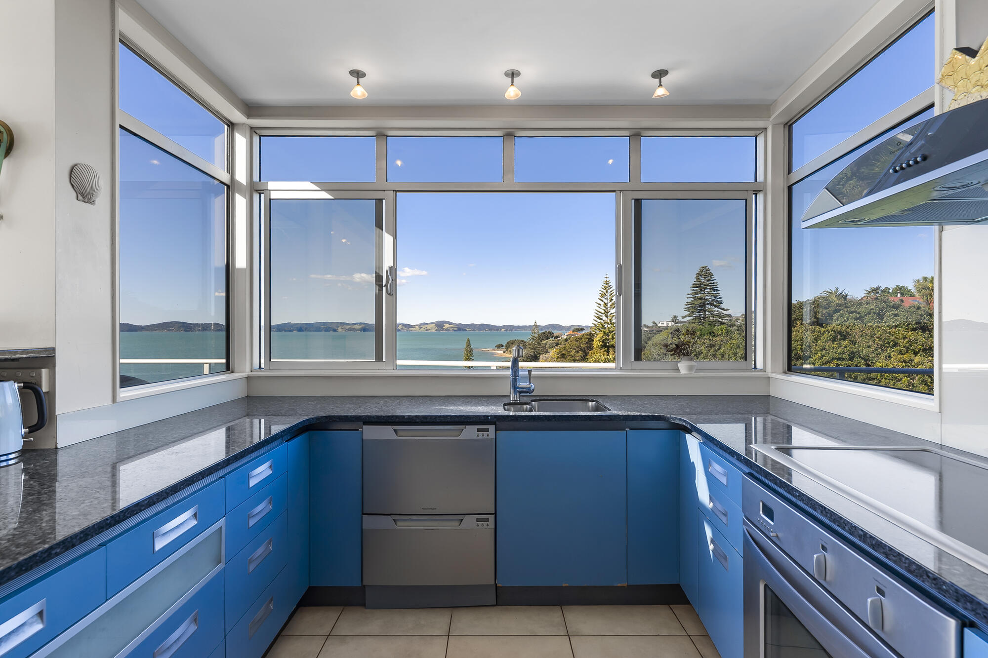 38 Campbell Road, Maraetai, photo 3