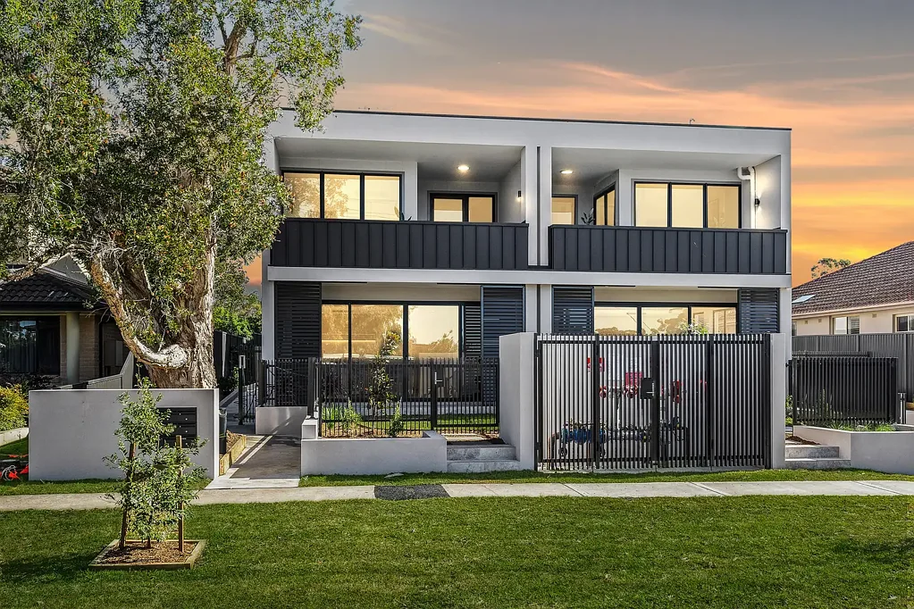 Gymea Bay 3chambre Relaxed Luxury Living in a Perfect Position - 2 REMAINING