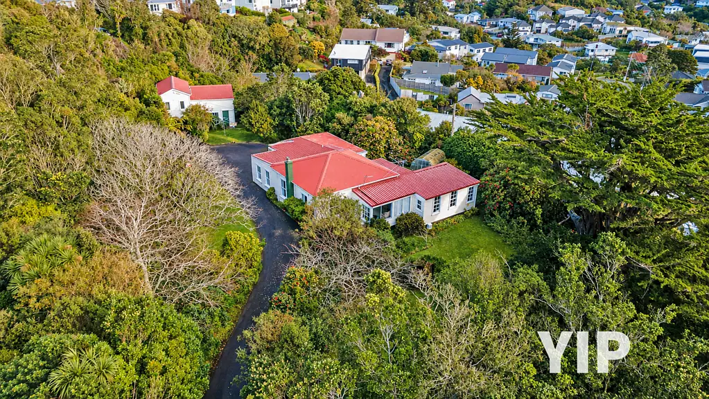 Newlands 5Habitaciones Huge Land, Hidden Retreat? YIP!