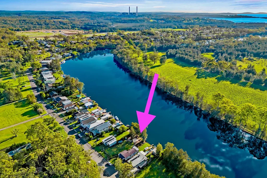 Dora Creek Affordable Absolute Waterfront Opportunity