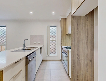 296 Bloomfield Street, Cleveland, Redland City Region, 4房, 2浴, House