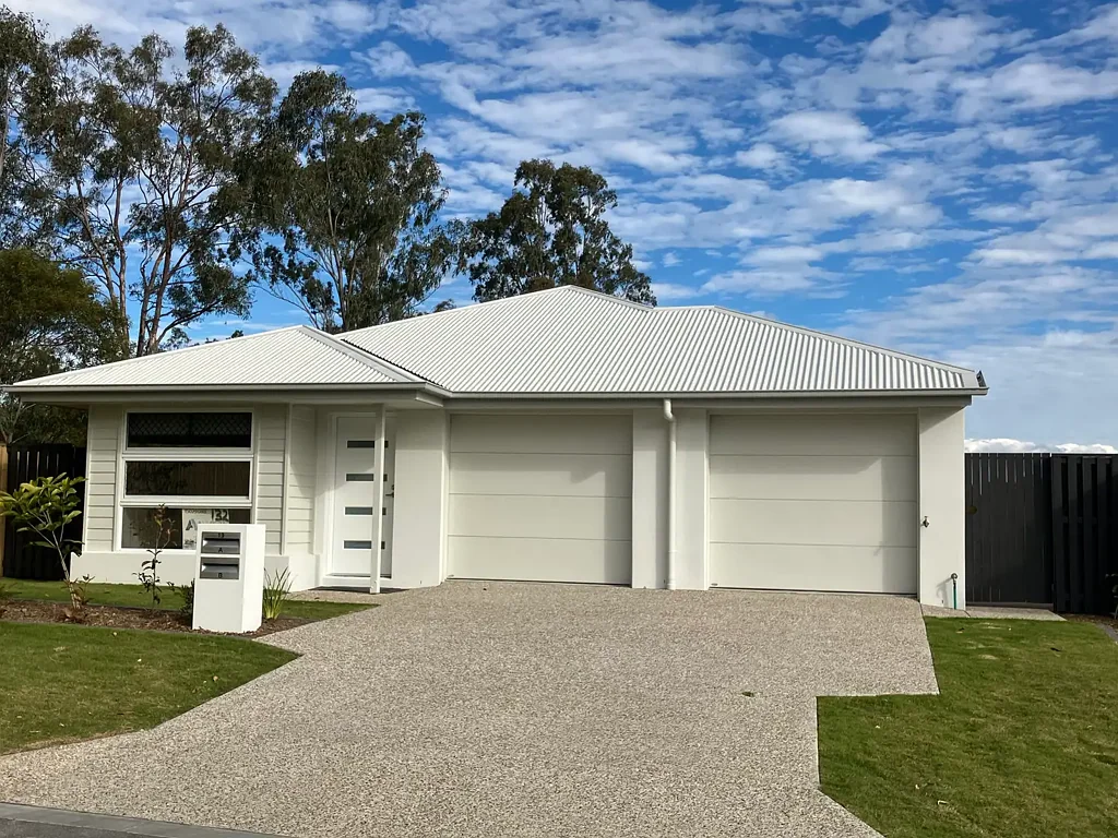 Modern Duplex Living in Jimboomba!