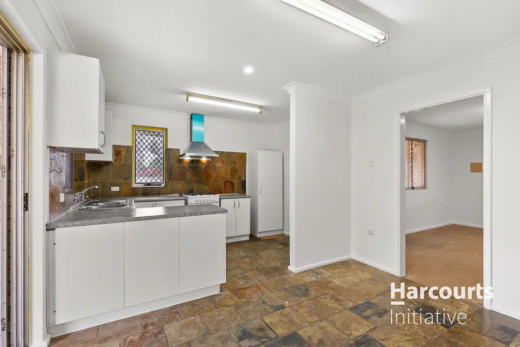 12 Grogan Close, Lockridge, WA 6054
