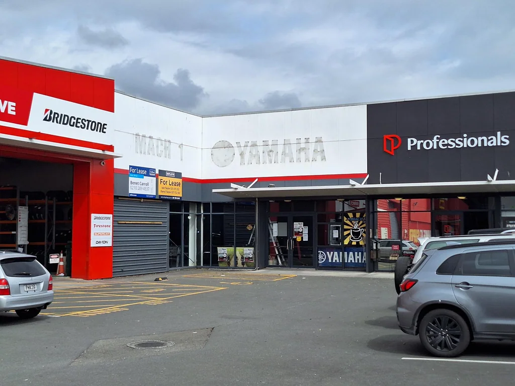 New Plymouth Central Large format retail with high profile