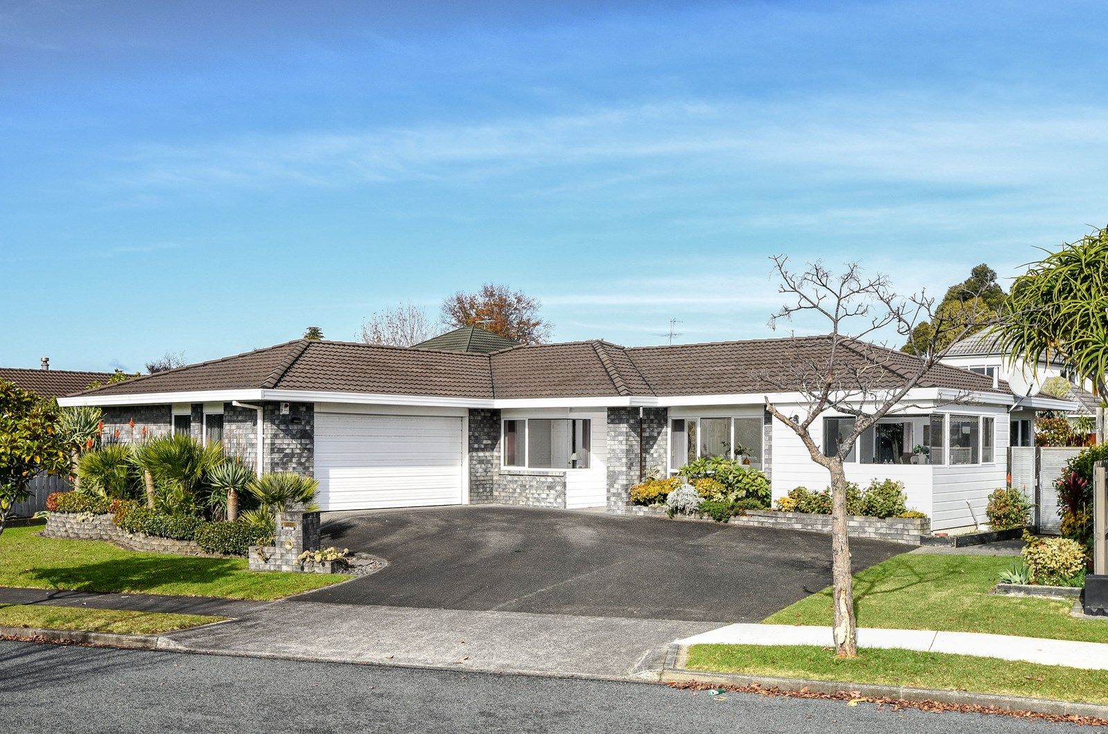 28 Headcorn Place, Botany Downs, Auckland - Manukau, 4部屋, 2バスルーム