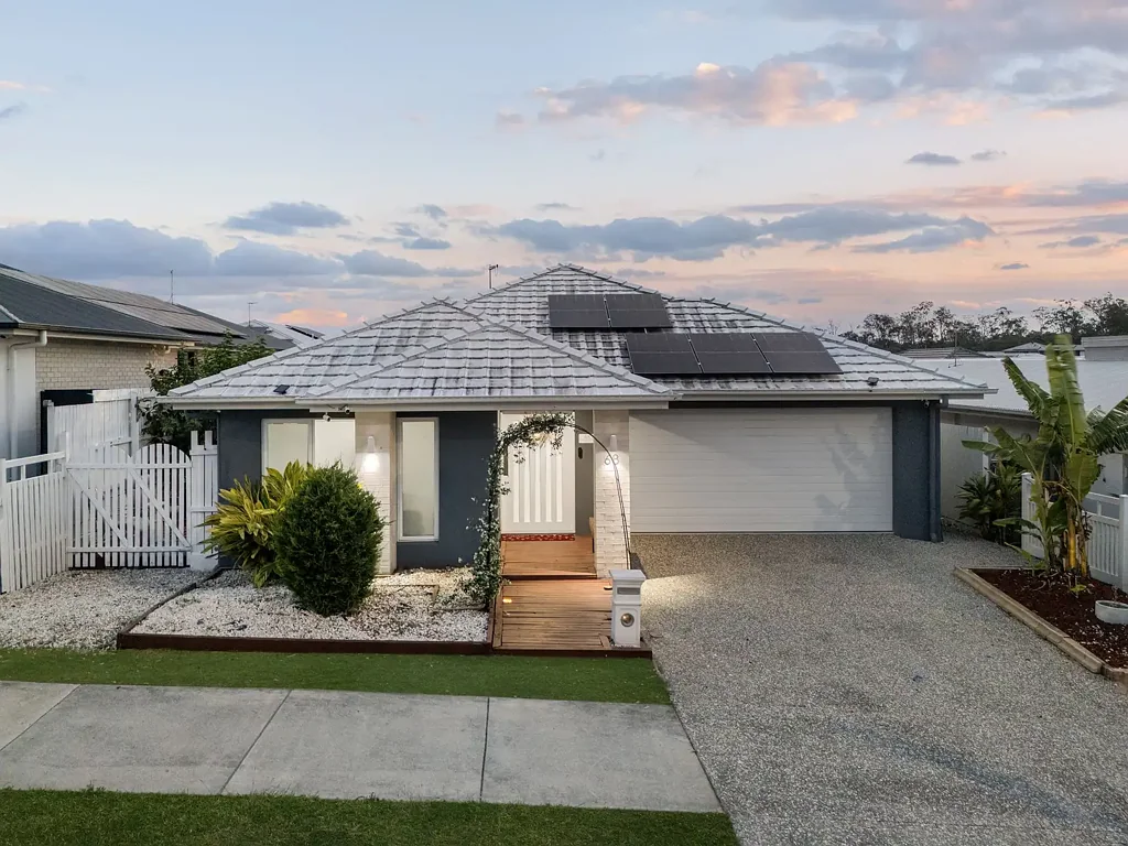 Redbank Plains 5Moenga Spacious Family Living in the Heart of Redbank Plains