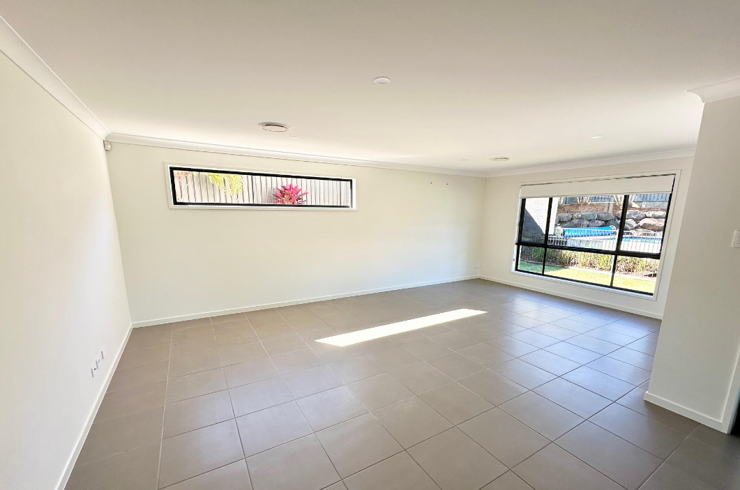 8 WATTLEBIRD CR, GILSTON QLD 4211, 0 침실, 0 욕실, House