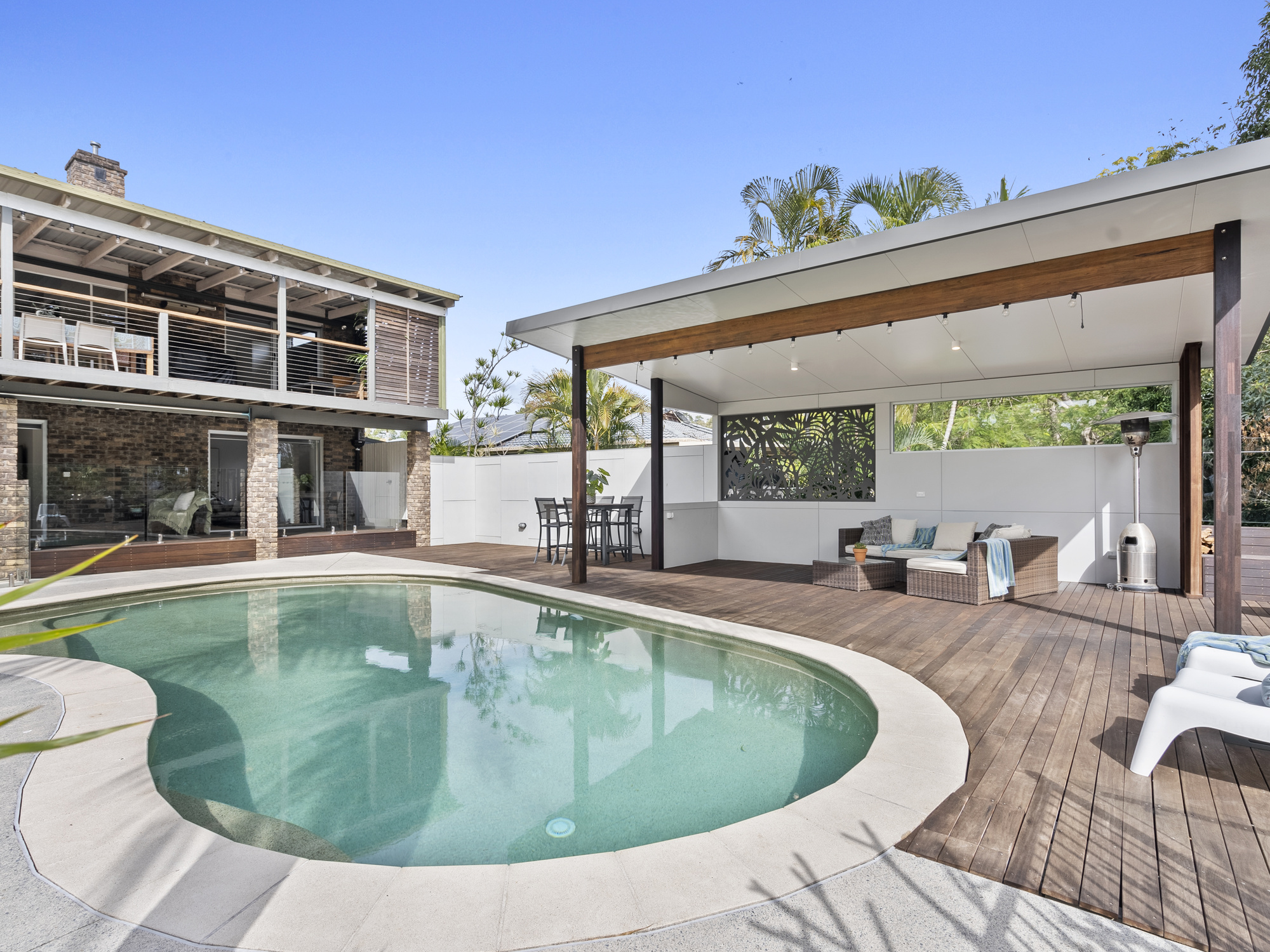 3 MCCUBBIN CT, BURLEIGH HEADS QLD 4220, 0部屋, 0バスルーム, House