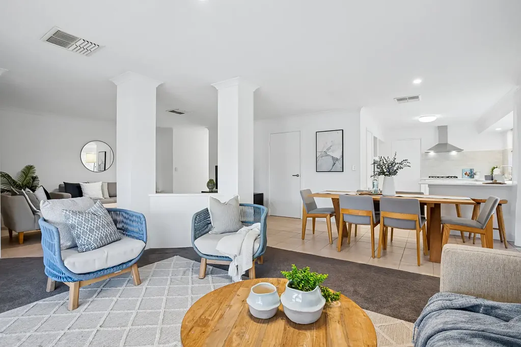 45 Deverall Square, Hillarys, WA 6025, 4 Bedrooms, 2 Bathrooms, House