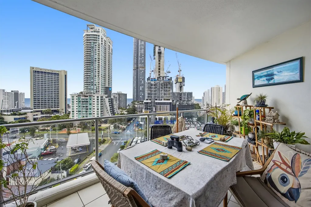 Surfers Paradise 2બેડરૂમ Sunny, North East facing 2 Bedroom Apartment