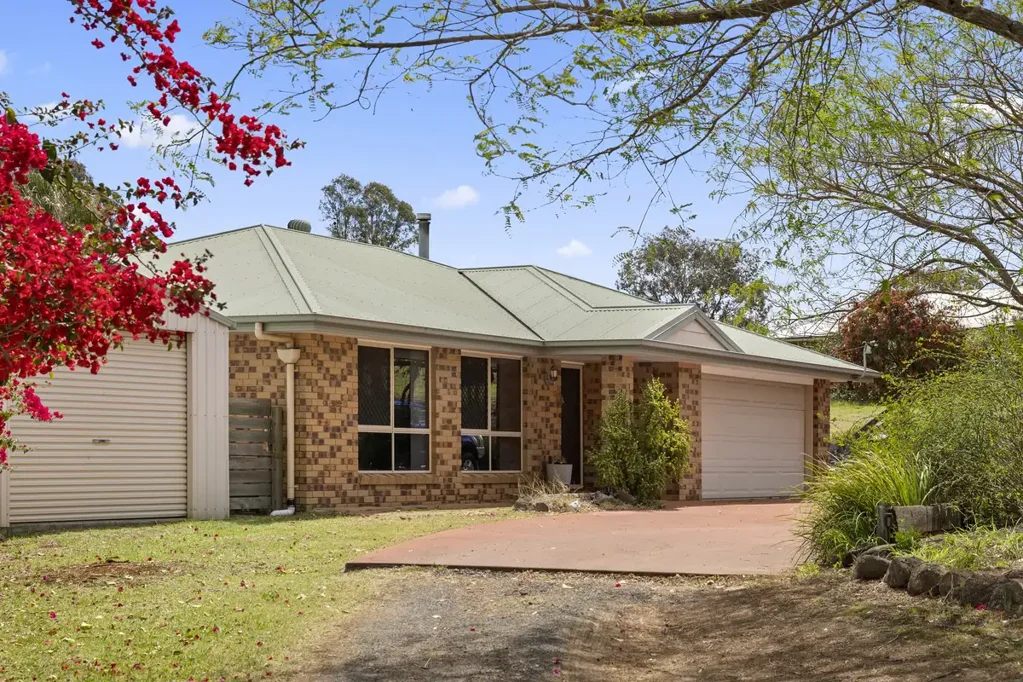 5 Paspalum Court, Meringandan West, QLD 4352