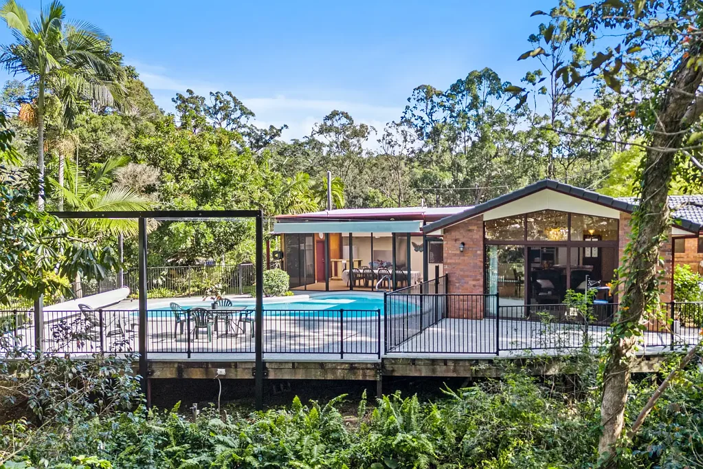 Mudgeeraba 4房  Held Since 1985 - To Market for the First Time