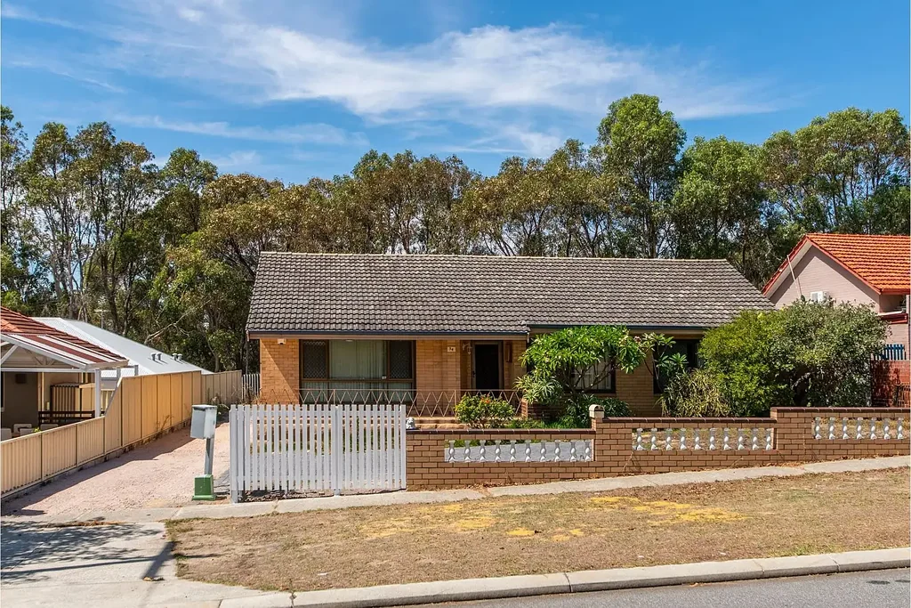 54 Bromley Road, Hilton, WA 6163