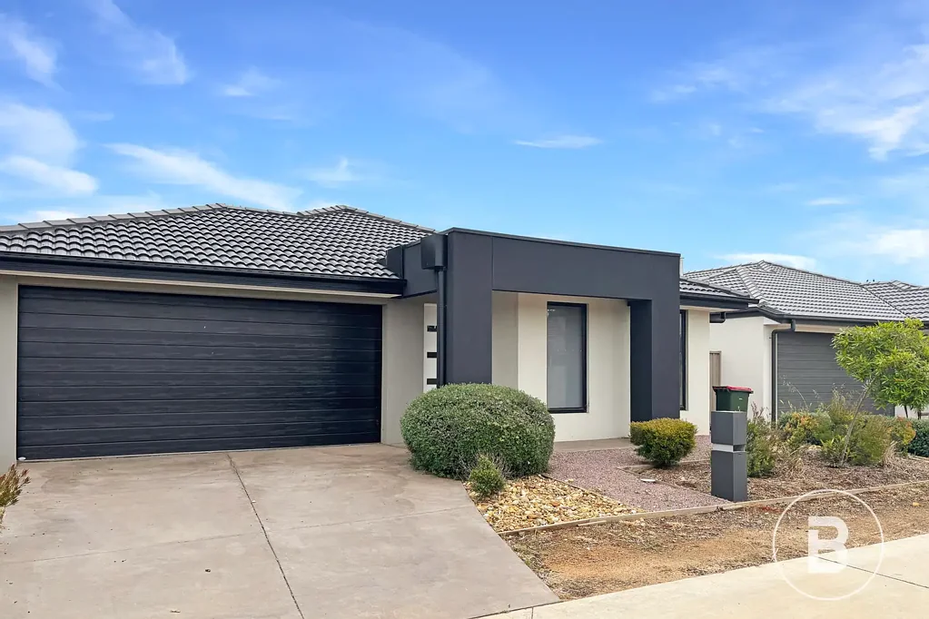 MODERN 3 BEDROOM HOME