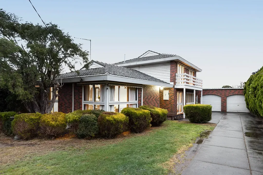 Bundoora 4 Slaapkamer DREAM LOCATION, CHARACTER FAMILY HOME, ENDLESS POTENTIAL