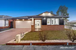 2 Quattro Avenue, Cranbourne East