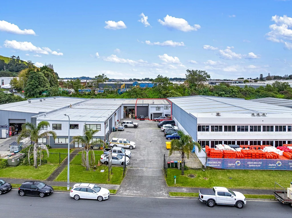 Saint Johns  206sqm industrial unit - short or long-term