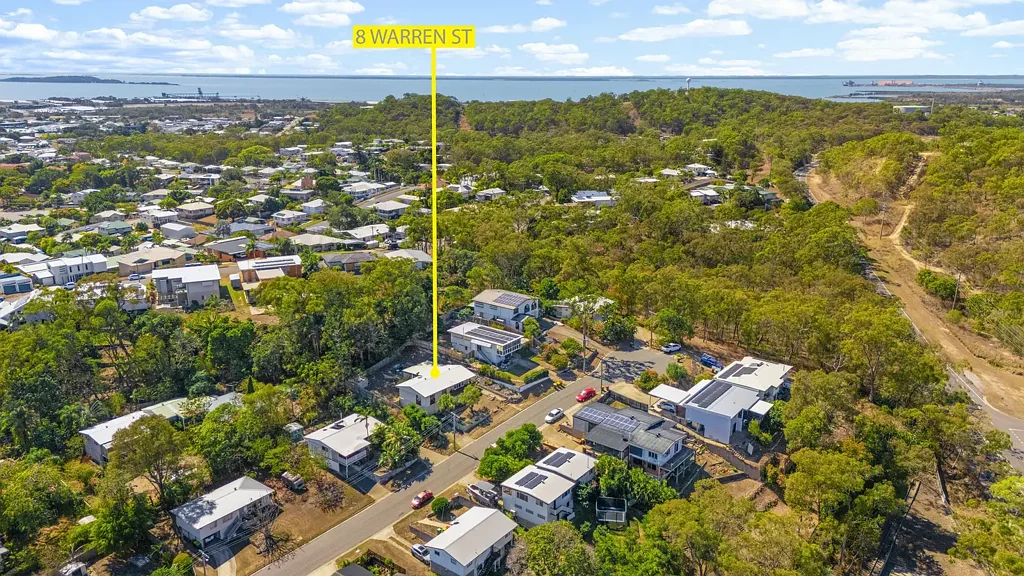 West Gladstone 3Kwarto Elevated Home in Prime Location
