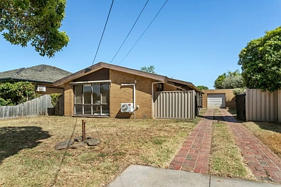Iba Pa - 9 Sinns Avenue, Werribee, VIC 3030