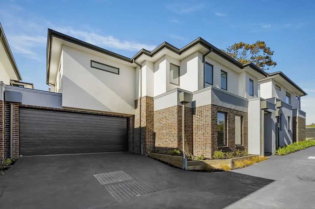 Executive living, shining with contemporary sophistication.