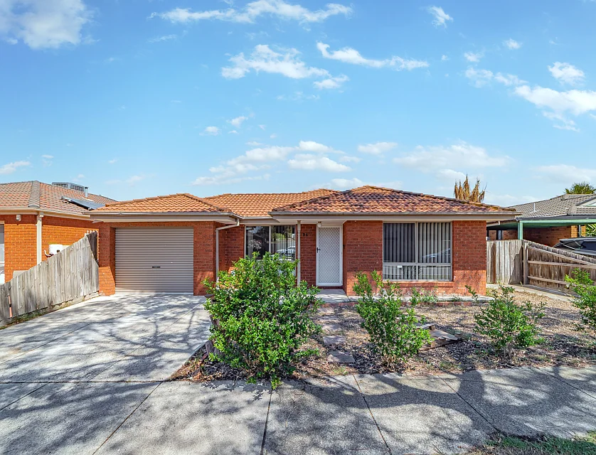 35 Sandover Drive, Roxburgh Park, North Melbourne, 4 ਕਮਰੇ, 2 ਬਾਥਰੂਮ, House