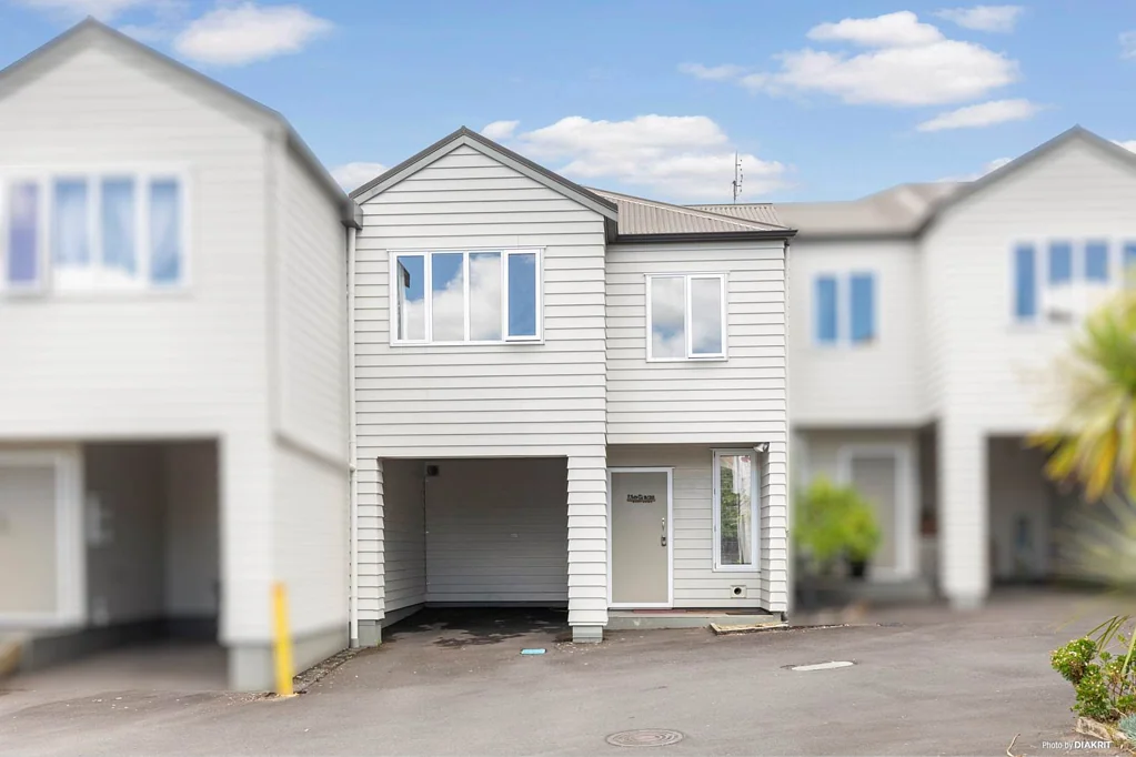 9/30 John Jennings Drive, Oteha, North Shore City, Auckland