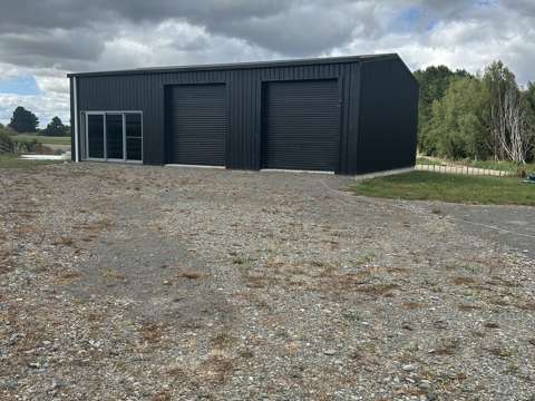 Feilding Mahua with a large shed and all services