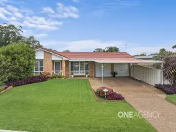 18 SCARBOROUGH CCT, Albion Park