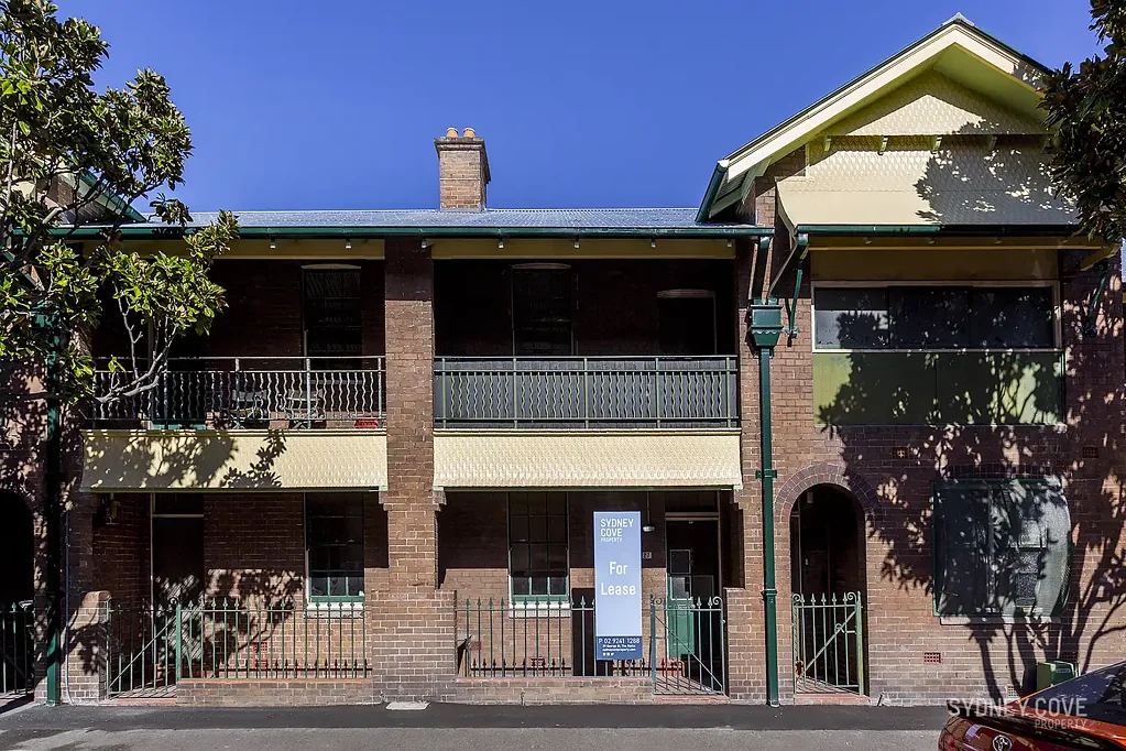 CHARACTER FILLED MILLERS POINT TERRACE | Unfurnished