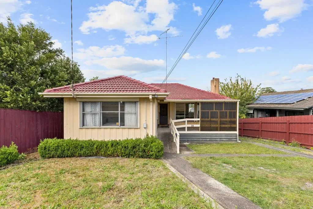 24 Crinigan Road, Morwell, VIC 3840