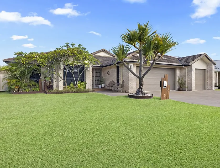 17 Gipps Street, Caloundra West, QLD 4551, 4部屋, 2バスルーム, House