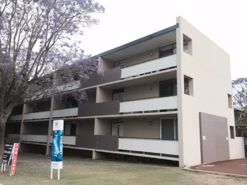 Comfy 1-Bedroom Unit - Close to Everything!