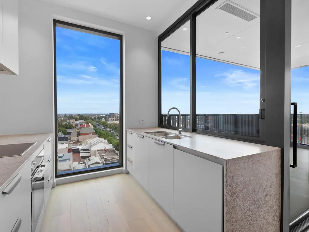 Luxurious 2-Bedroom Apartment with Panoramic Views in North Adelaide