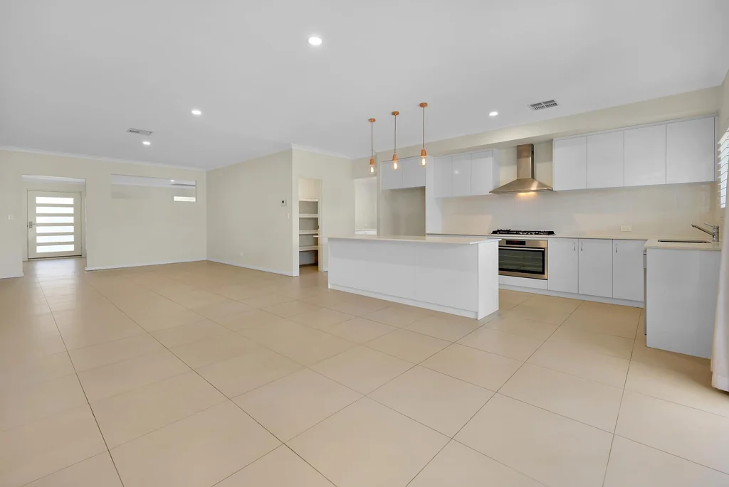 Piara Waters 4ਬੈੱਡਰੂਮ Its a perfect home and perfect location! approx 453sqm, Ready to move in! -UNDER OFFER