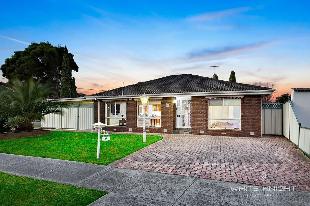 St Albans 3Moenga Immaculate Family Living with Space, Comfort & Lifestyle!