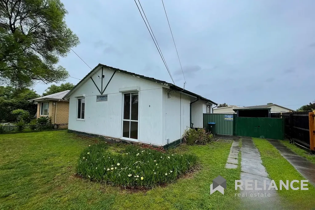 8 Centre Avenue, Werribee, VIC 3030