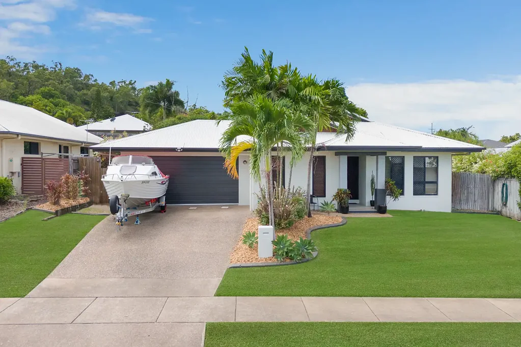 Mount Louisa 4غرفة نوم Secure Defence leased home with guaranteed rental income 365 days a year.