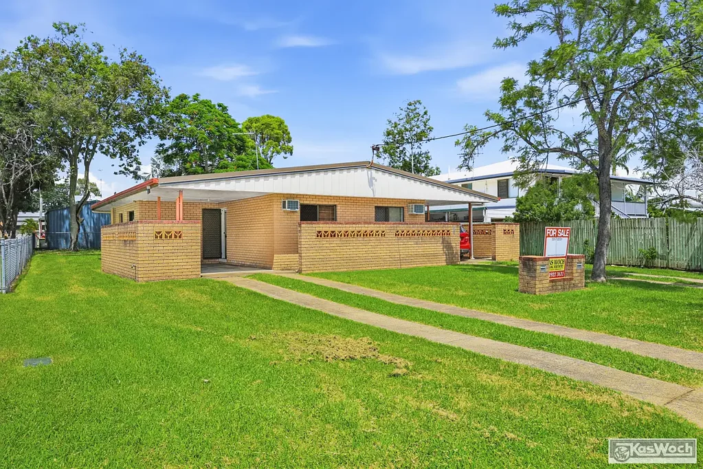 1 & 2/13 LAMBOURNE AVENUE, Norman Gardens, QLD 4701