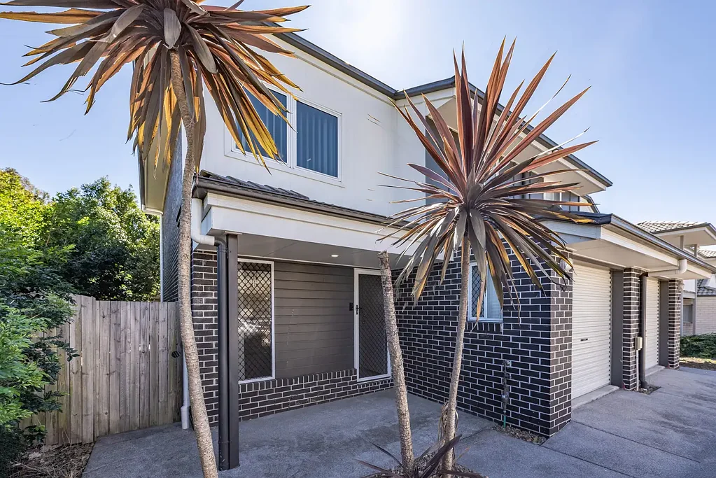 Burpengary East 3Moenga Modern Townhouse Living in a Convenient Burpengary East Location
