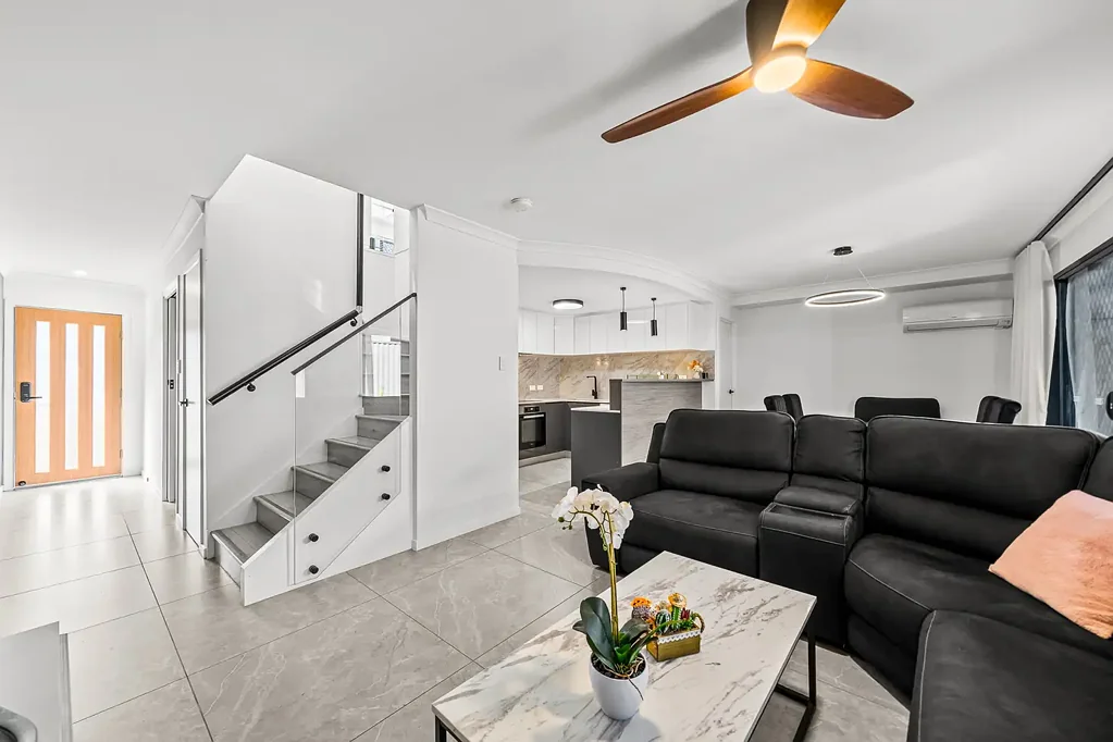 Runcorn 4Zimmer Designer Luxury, Four Bedrooms & Exceptional Space in the Heart of Runcorn