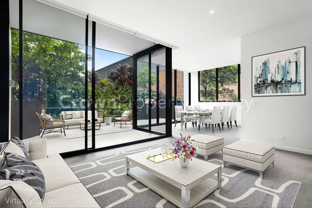 Resort Style Living: Unfurnished 2 Bedroom 2 Bathroom Apartment Available for Lease!