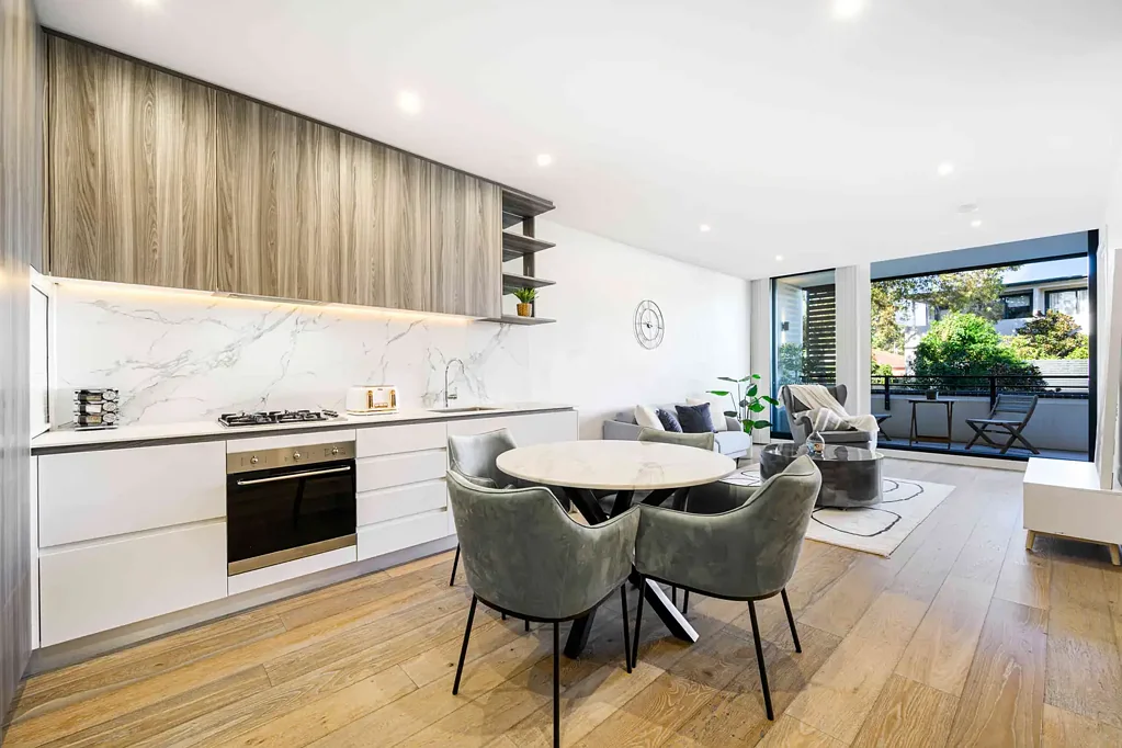 North Ryde 1 Bedroom Spacious 1-Bedroom with Study in Peaceful Macquarie Green