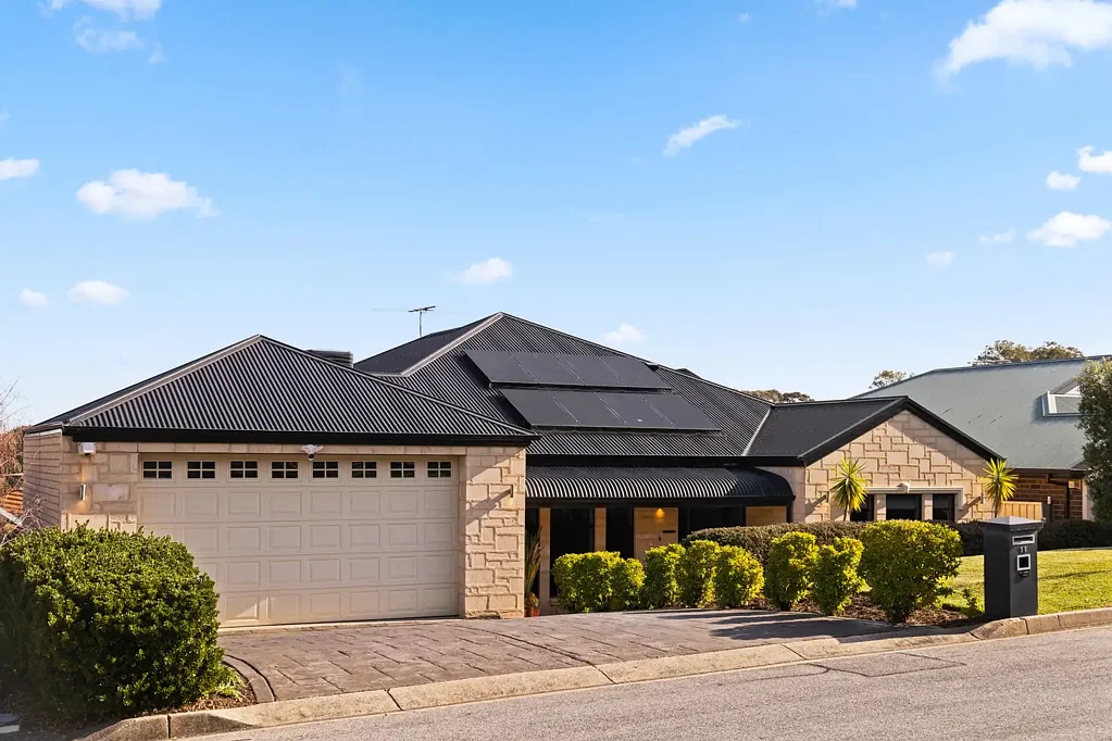 Craigburn Farm 4 Slaapkamer Quality, contemporary family living surrounded by foothill's serenity…