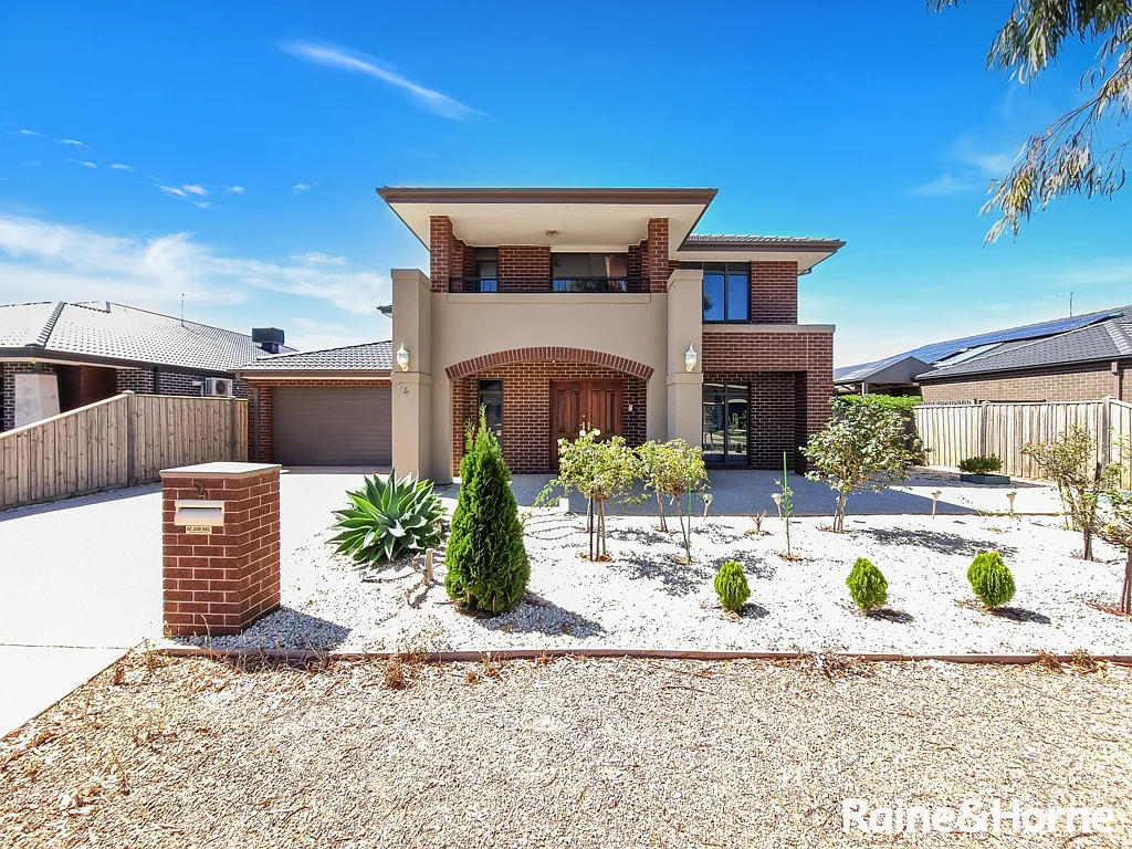 Tarneit 5غرفة نوم Beautiful Family Abode in a Prime & Pristine Location .. ! A Sheer luxury..